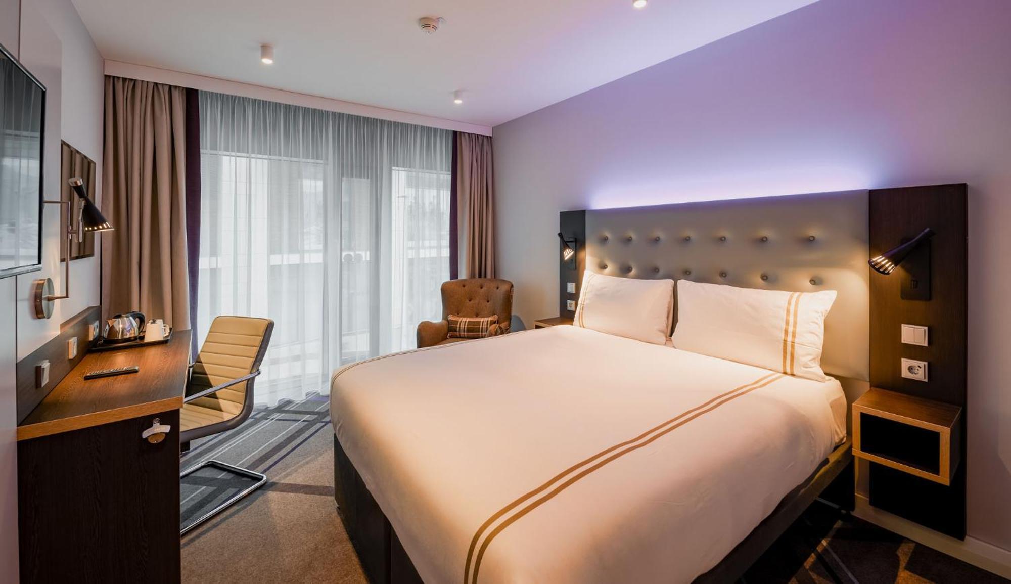 Premier Inn Stuttgart City Europaviertel Exteriör bild