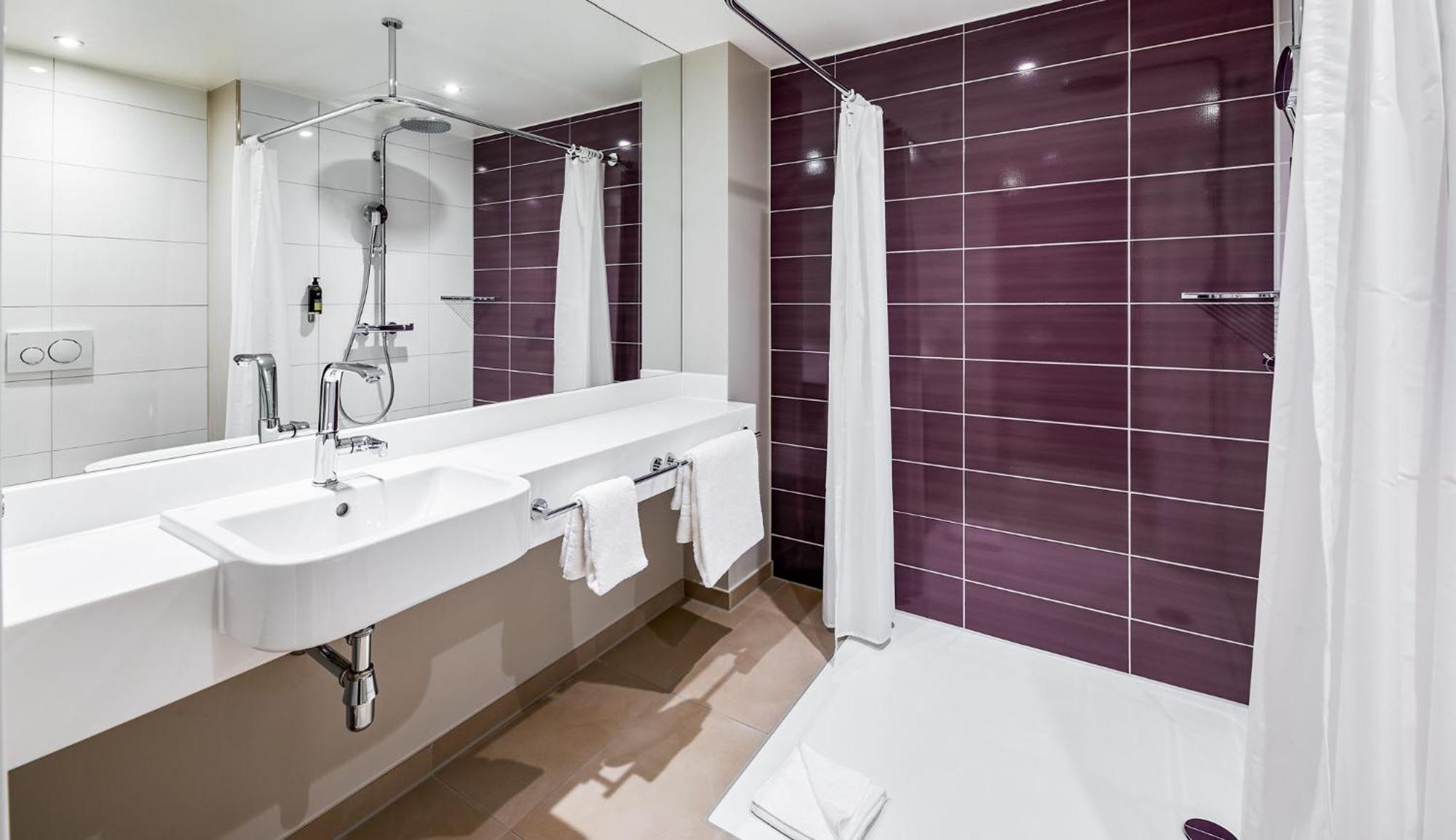 Premier Inn Stuttgart City Europaviertel Exteriör bild
